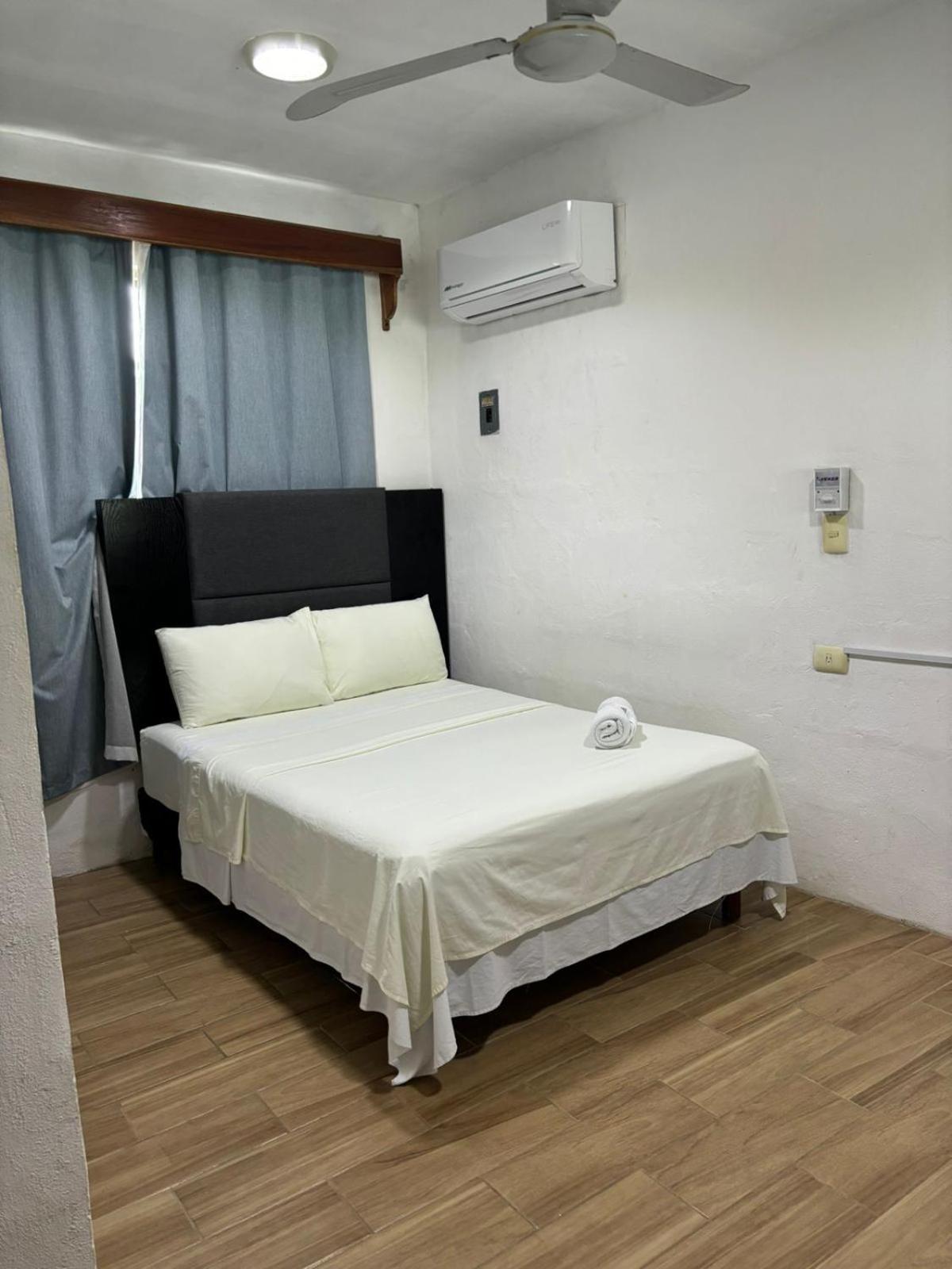 Hotel Miriam Bacalar Kültér fotó